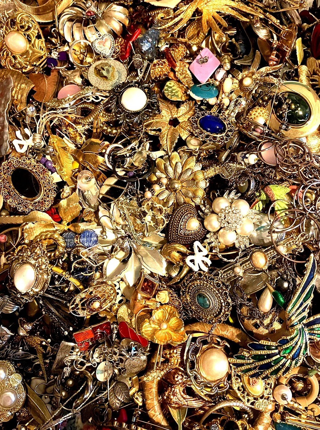 Estate 1 Lb+Unsorted BULK Mixed Jewelry Lot Vintage-Mod-Retro CRAFT REPAIR WEAR