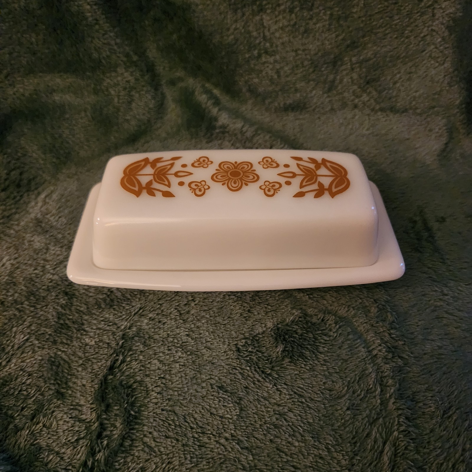 Vtg 1970s Pyrex Butter Dish with Lid Butterfly Gold EXCELLENT CONDITION