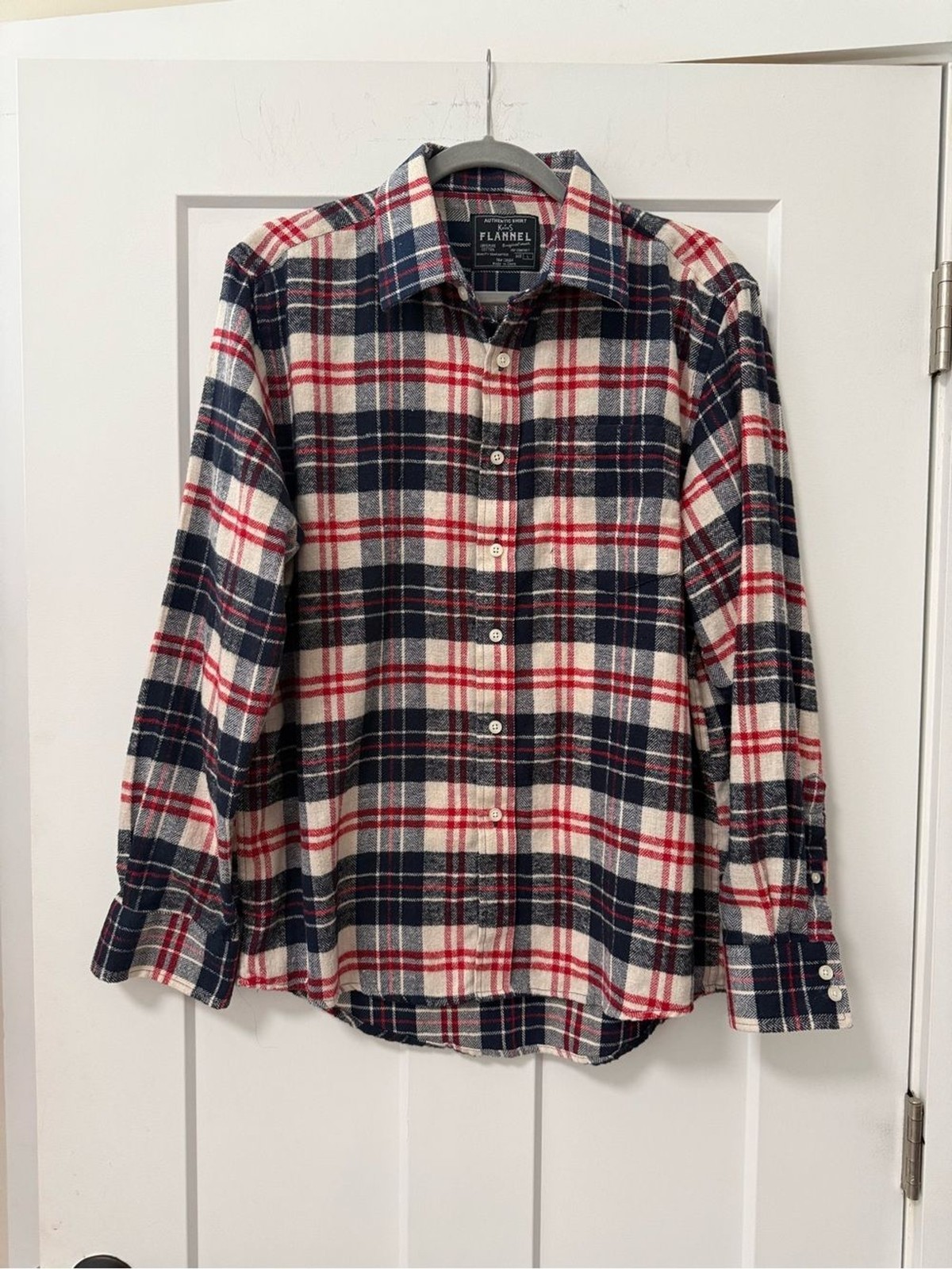 Kevin\'s Fine Outdoor Gear Men\'s Plaid Flannel Shirt Navy Red Cream L