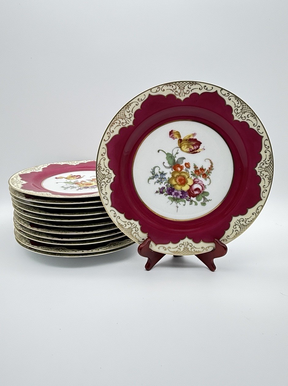 Vintage P. T. Tirschenreuth Bavaria Hand Painted Floral Dinner Plate Burgundy 12