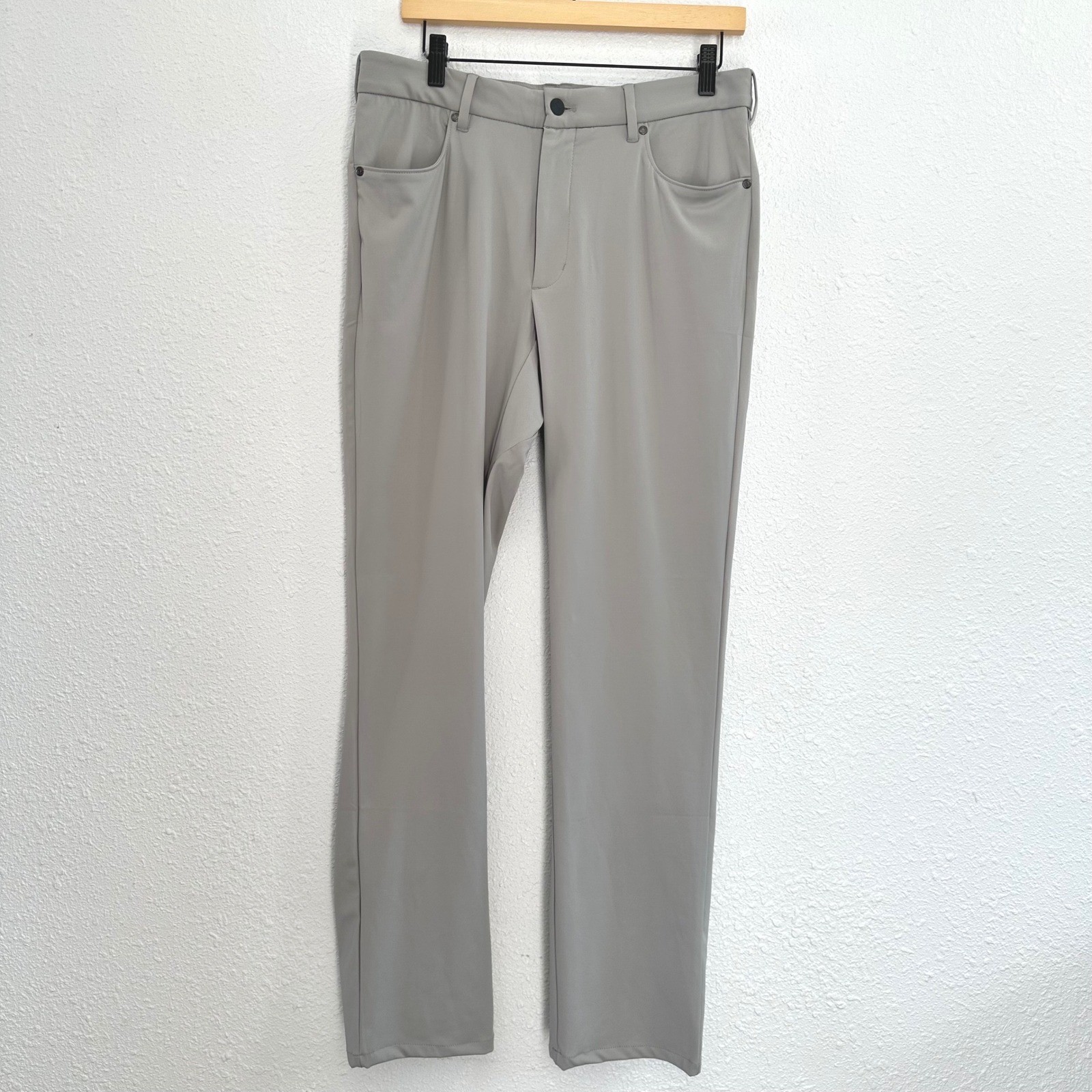 Johnnie-O Momentum Stretch Pant Men 32x32 Shadow Grey Performance NWT