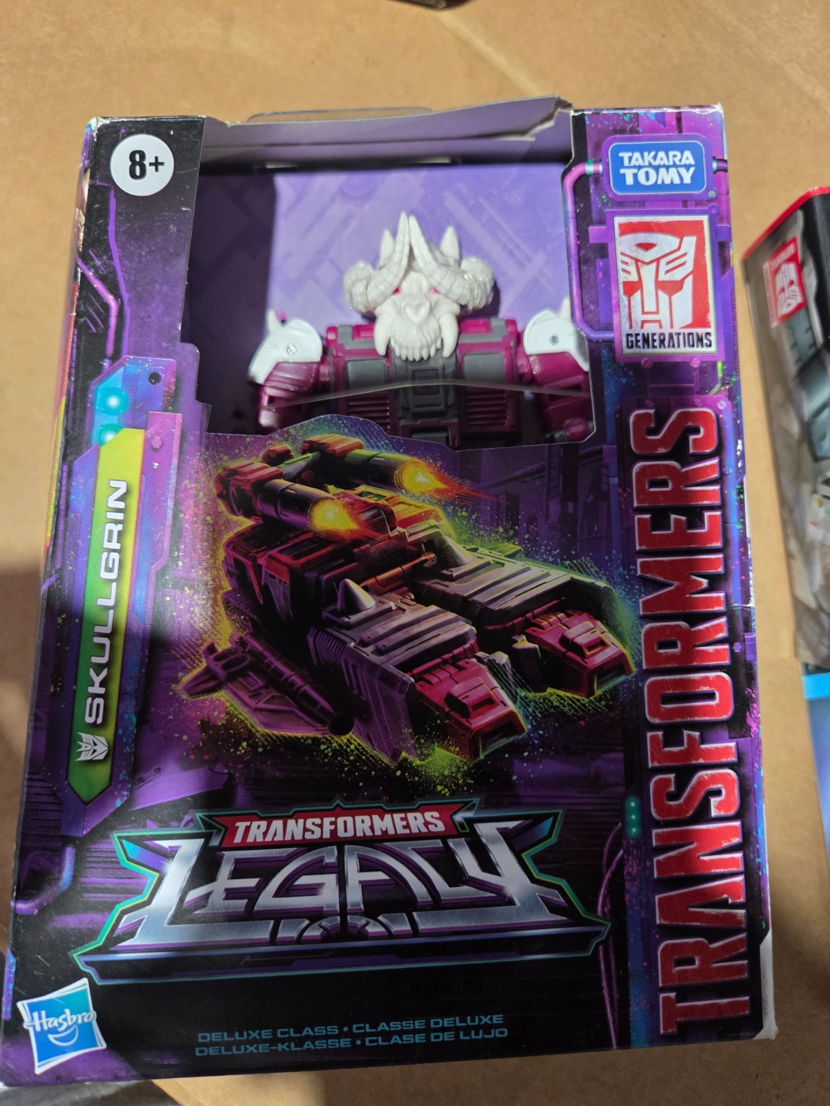 Transformers Legacy Skullgrin Deluxe Class Hasbro Action Figure - 