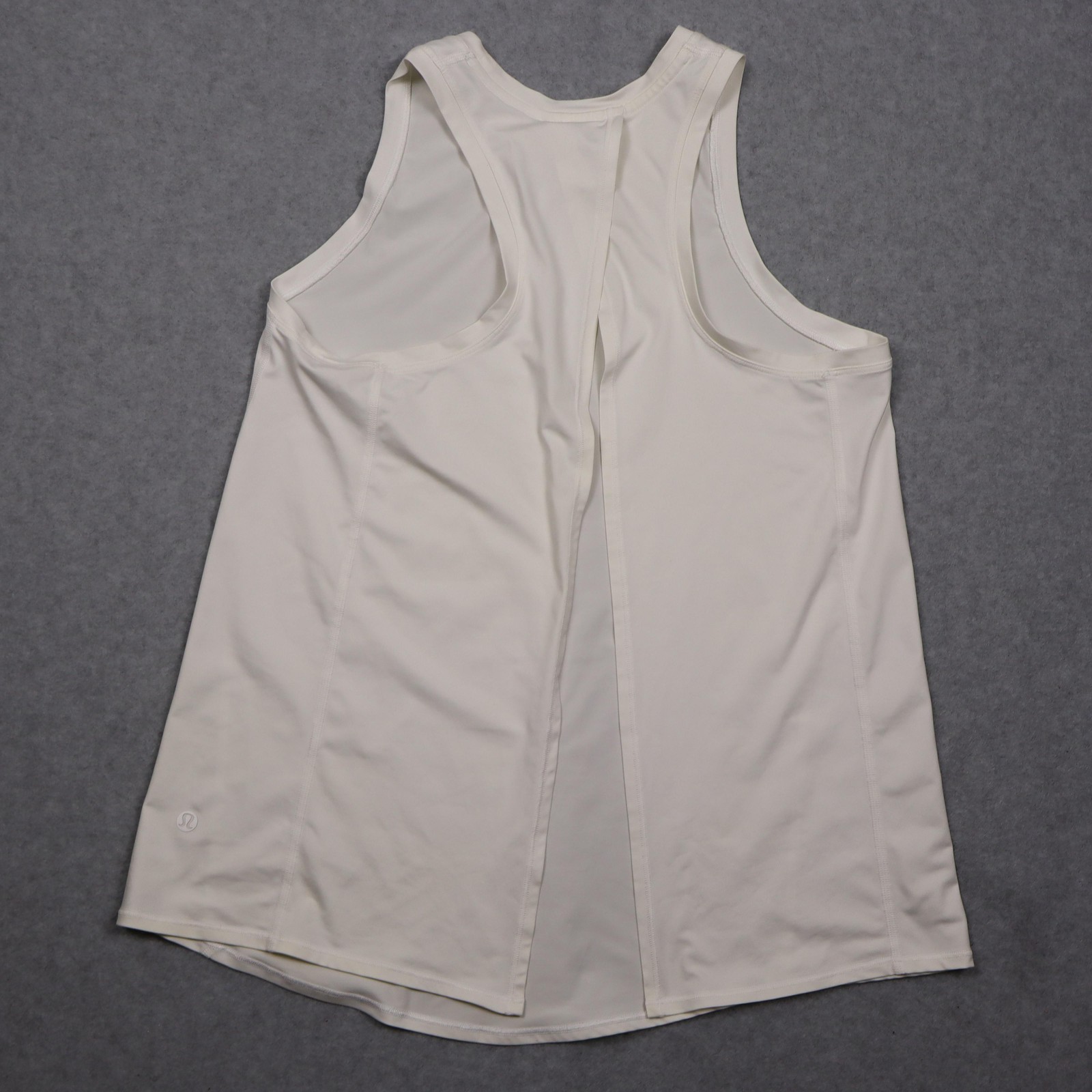 Lululemon Tank Top Womens 6 White Crew Neck Split Back Yoga Gym Workout Lululemon Tank Top Womens 6 White Crew Neck Split Back Yoga Gym Workout