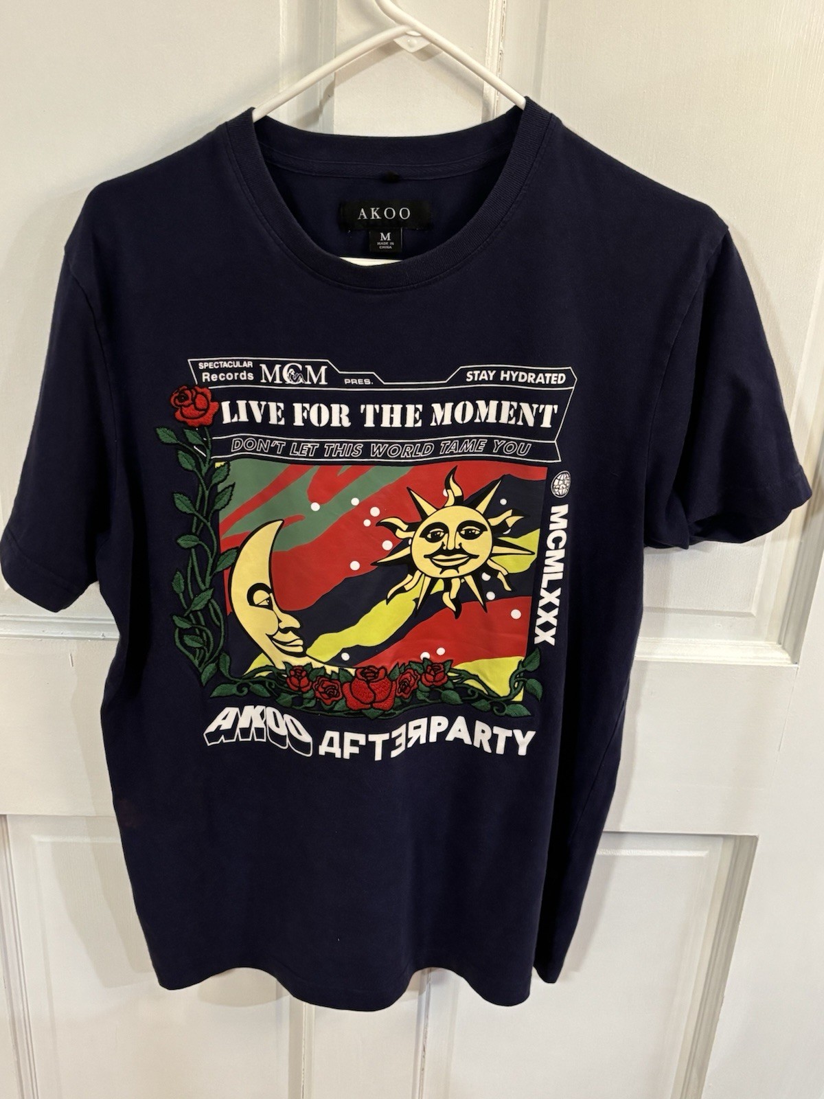 Men’s 100% Authentic Akoo T-shirt Size Large Men’s 100% Authentic Akoo T-shirt Size Large