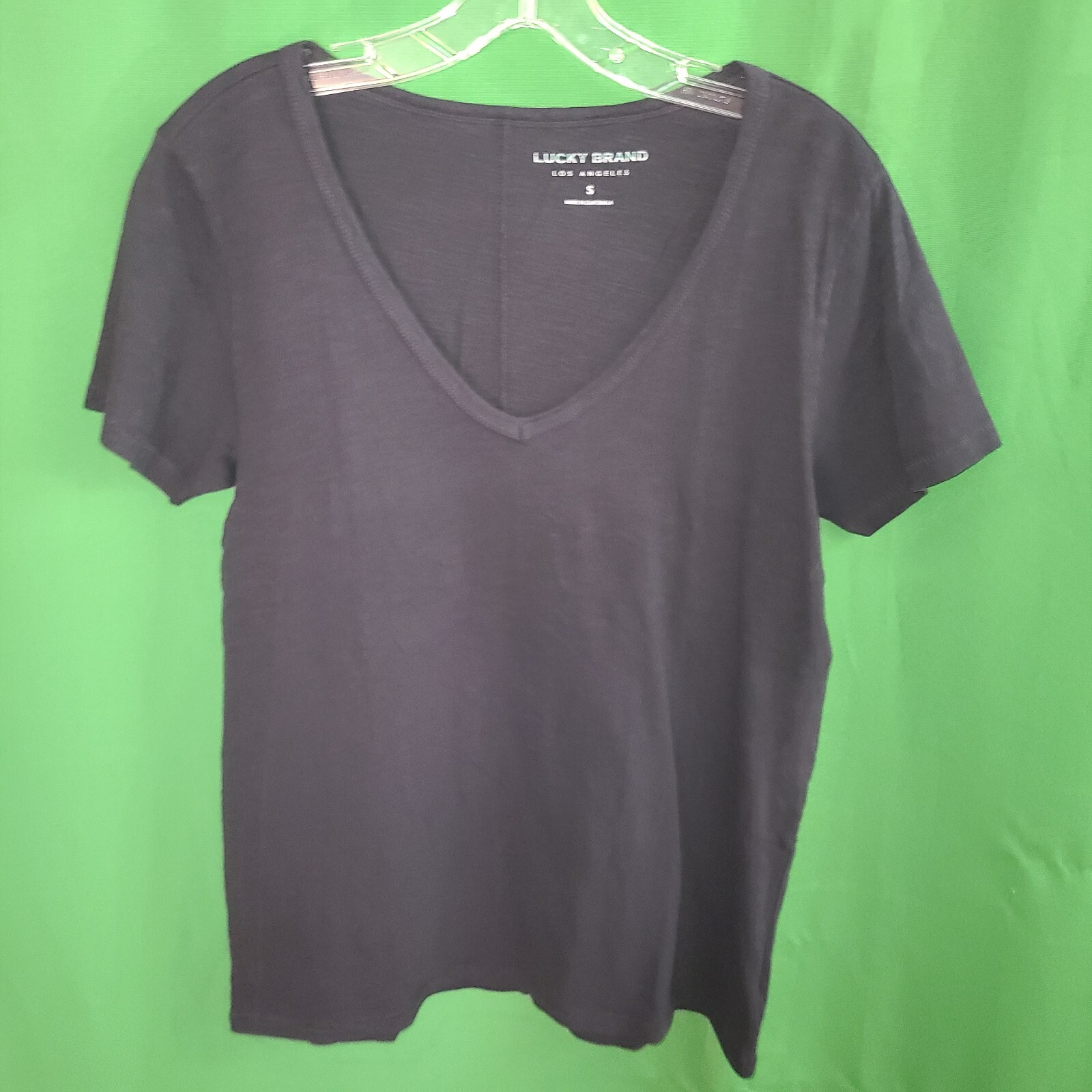 8511) NWOT LUCKY BRAND small tee deep v-neck cotton black-gray t-shirt new 