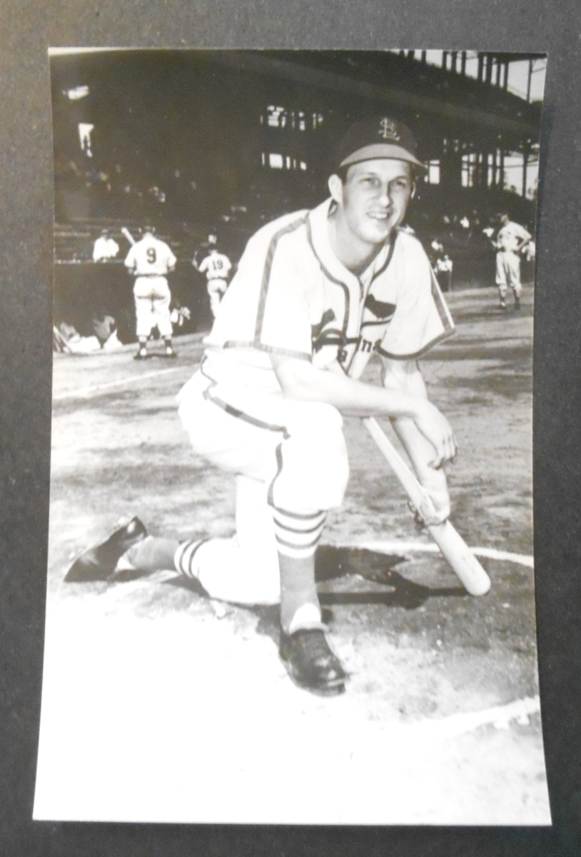 Vintage STAN MUSIAL Kneeling W/Bat On Deck Circle St. Louis Cardinals Postcard