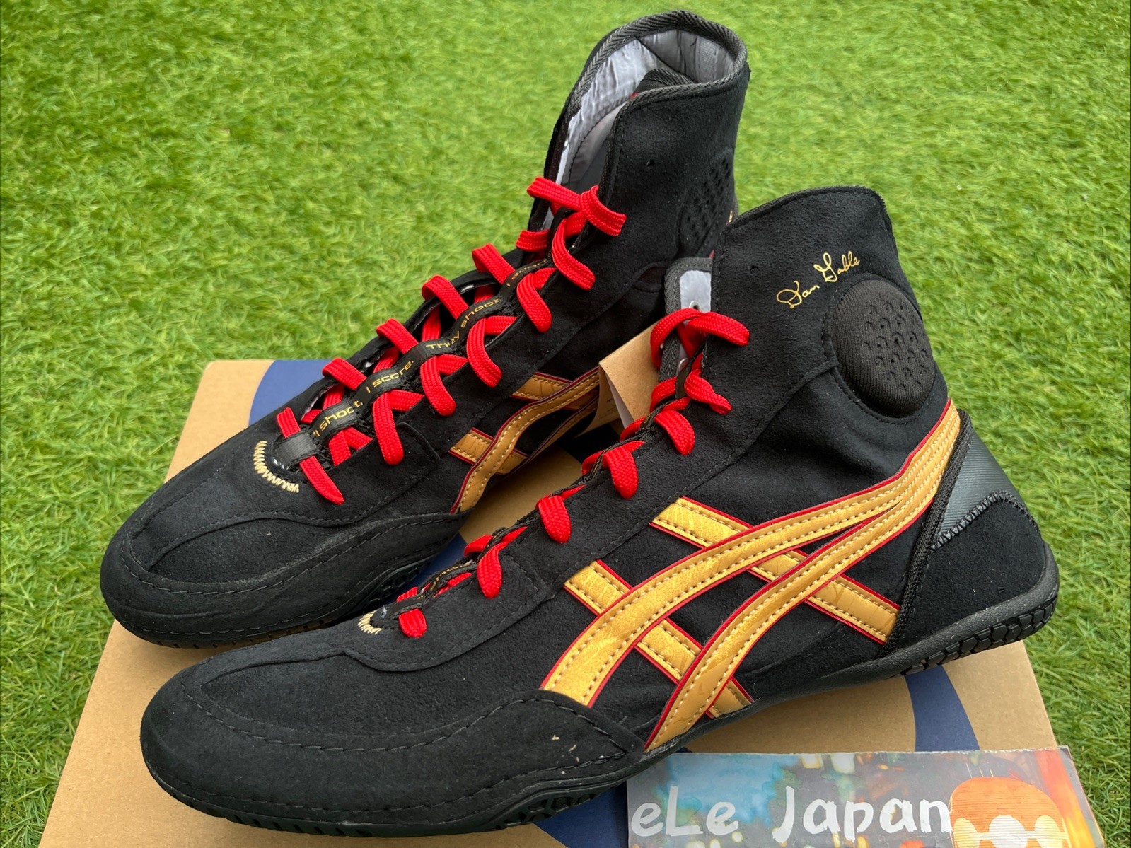ASICS DAN GABLE EVO 3 1081A052 002 Black/Pure Gold Men's Wrestling Shoes