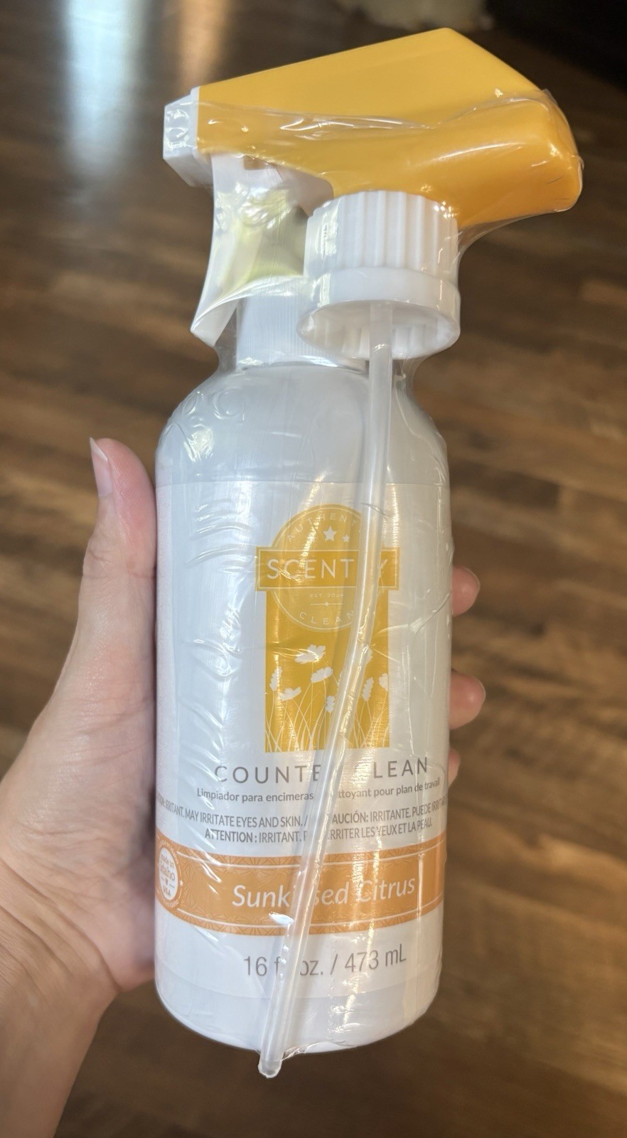 Scentsy Counter Clean Sunkissed Citrus 16 fl oz Multipurpose Surface Spray New Scentsy Counter Clean Sunkissed Citrus 16 fl oz Multipurpose Surface Spray New