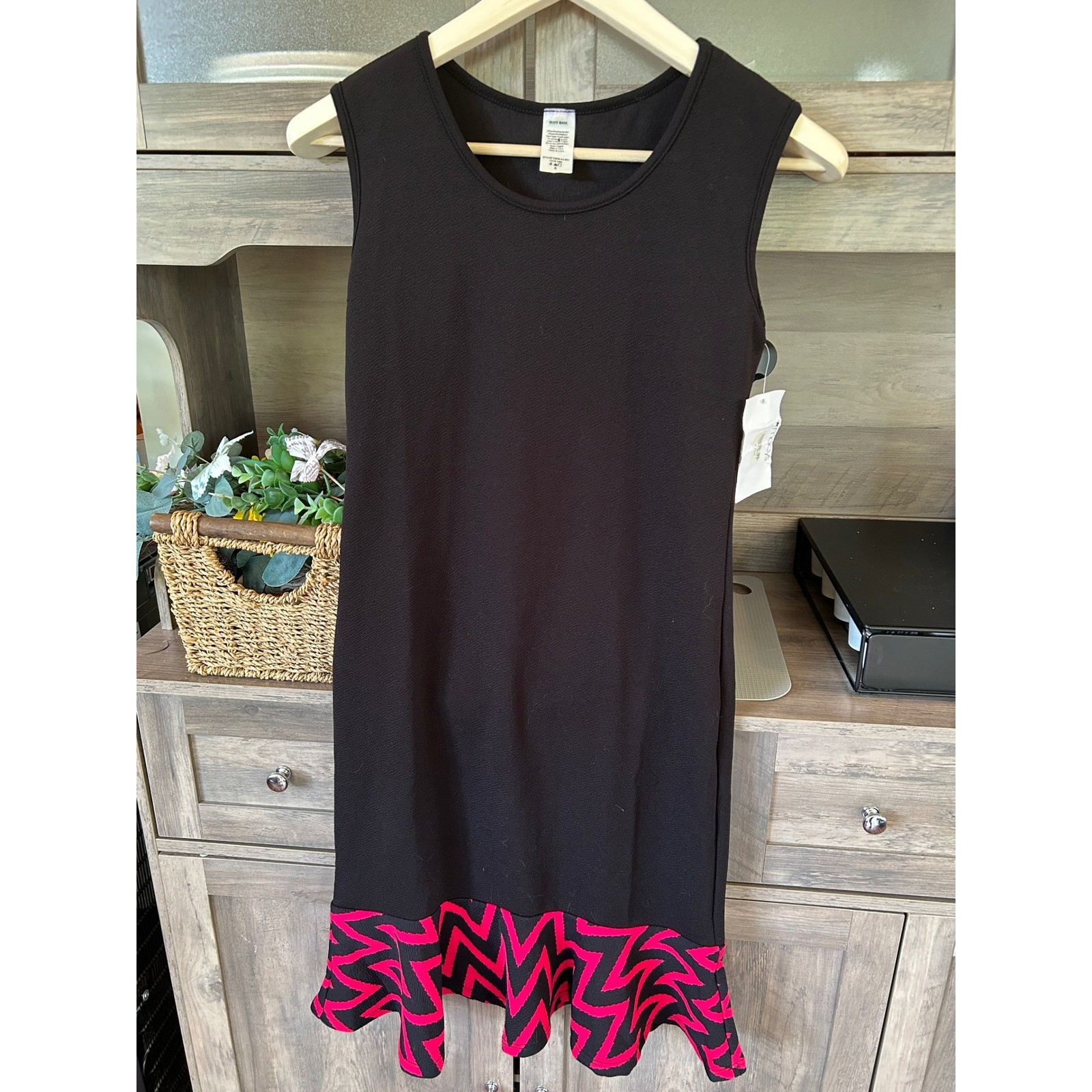 White Mark Sleeveless Dress Women S Black Pink Chevron Zigzag Flared Hem Macy\'s