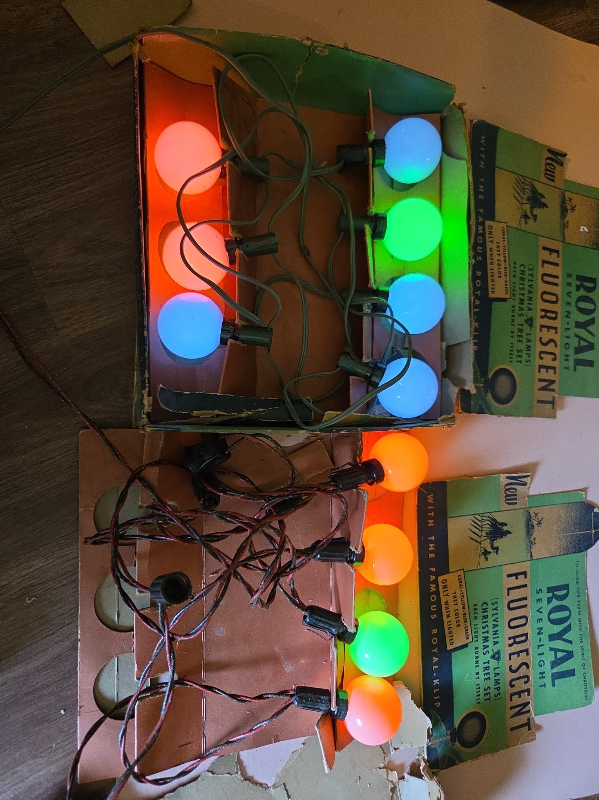 Vintage Royal Seven Light Fluorescent Christmas Lights 2 Boxes. Working.  Read