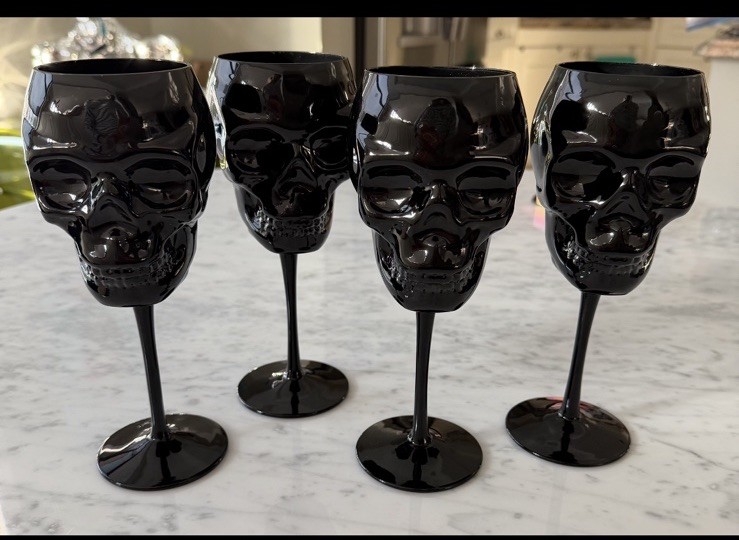 HALLOWEEN GOTHIC KILLSTAR CRANIUM WINE GLASSES BLACK SKELETON HUMAN SKULL SET 4