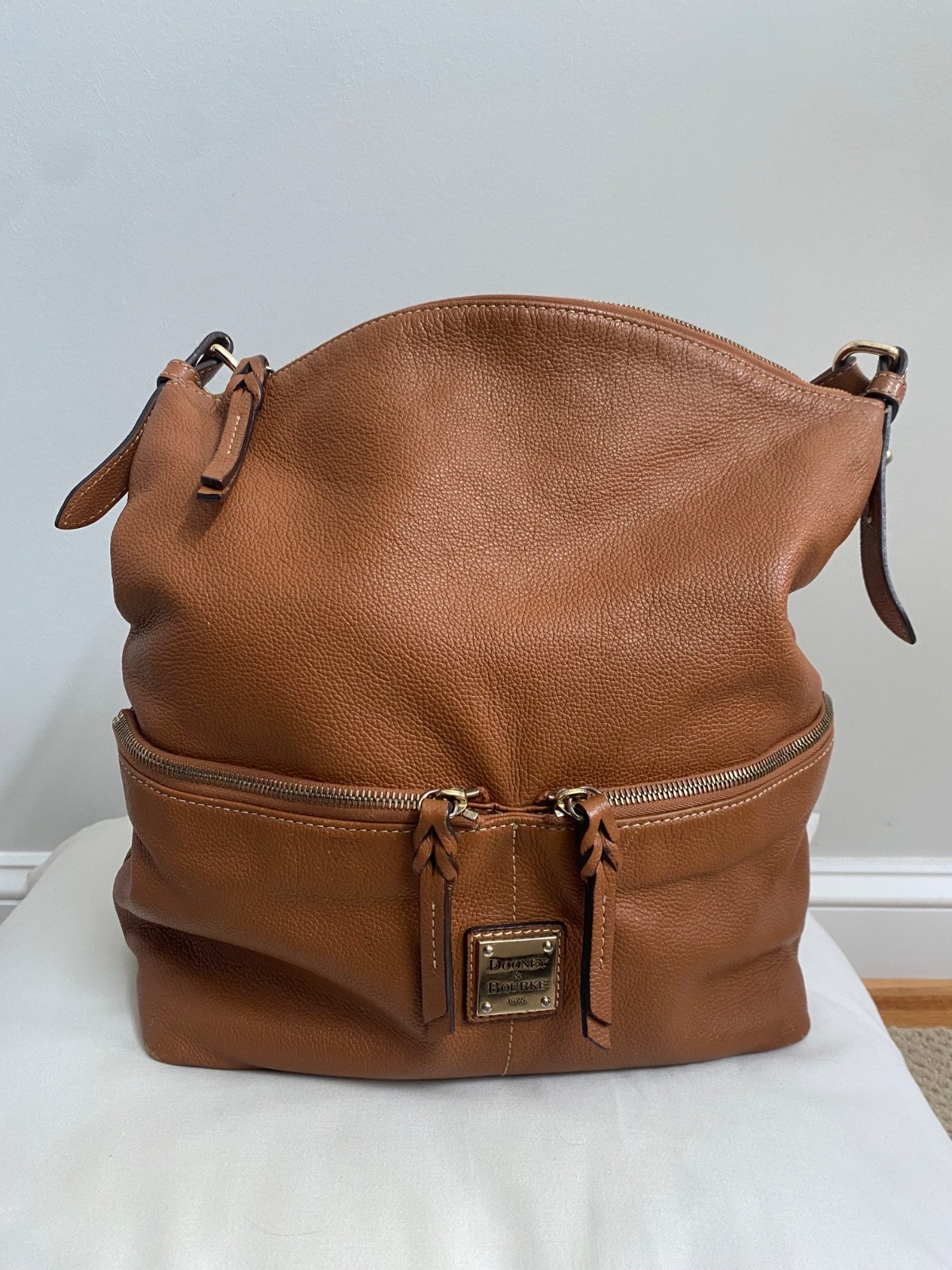 Dooney & Bourke Dillen Pocket Sac Hobo Tan Pebbled Leather Shoulder Bag Large