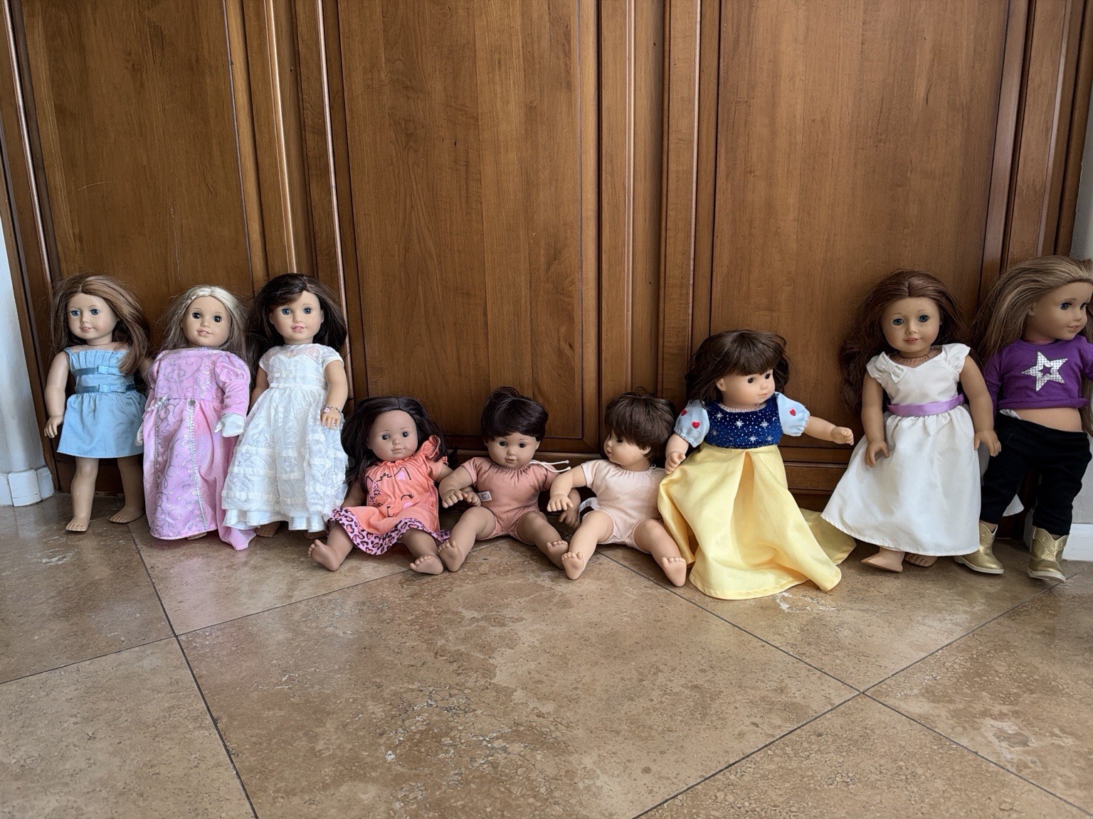 AMERICAN GIRL COLLECTION – 5 Dolls + Bitty Twins + KIT’S BED + HUGE Wardrobe & A AMERICAN GIRL COLLECTION – 5 Dolls + Bitty Twins + KIT’S BED + HUGE Wardrobe & A