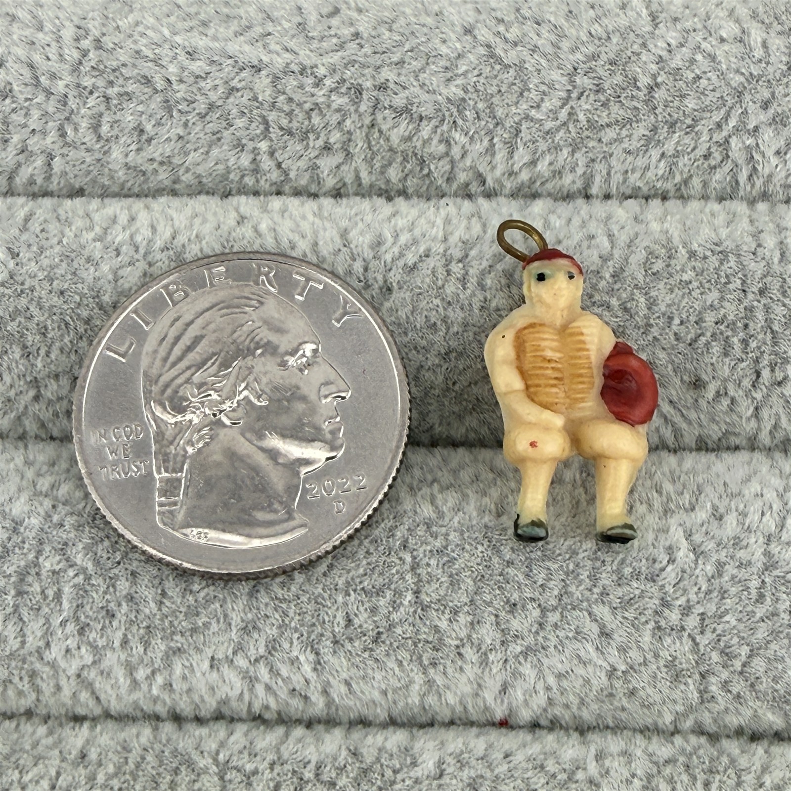 Vintage 1930s 1950s Baseball Player Catcher Celluloid Gumball Charm Prize #63985