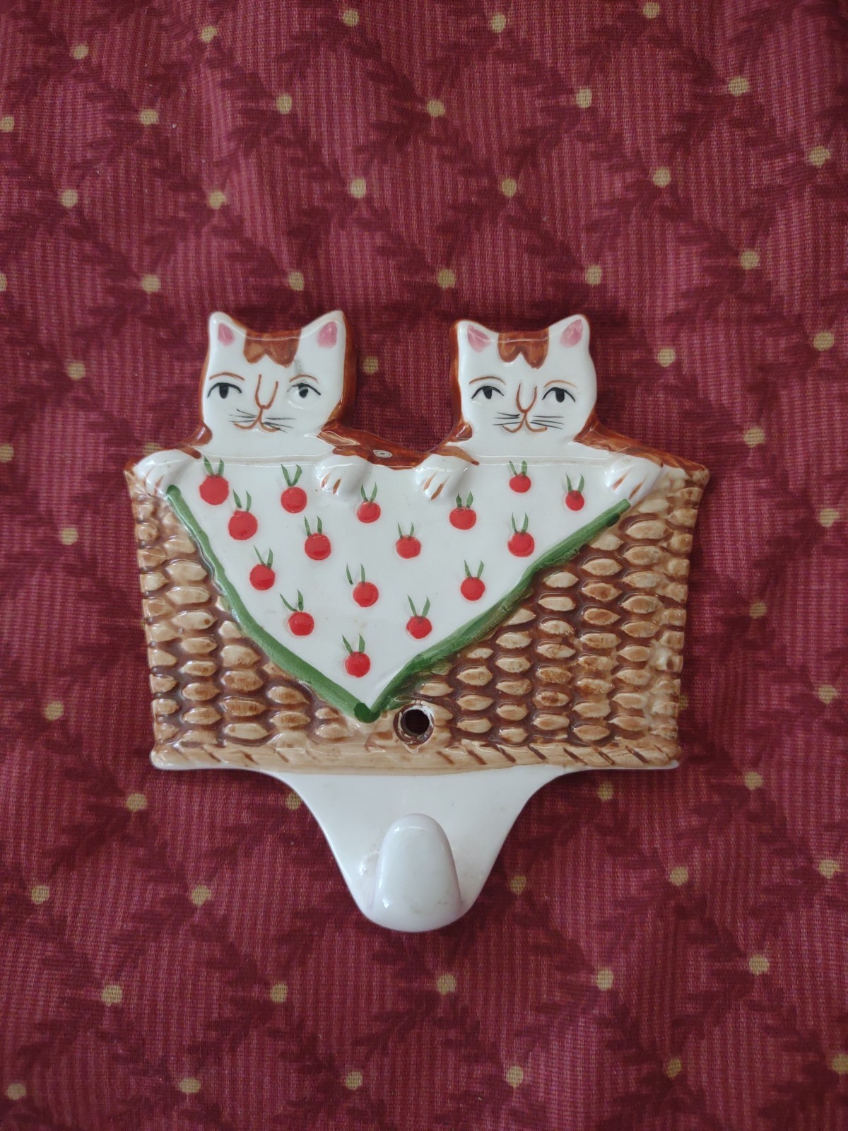 A Vintage Takahashi Ceramic Cats Kittens Strawberries Basket Wall Hook Japan