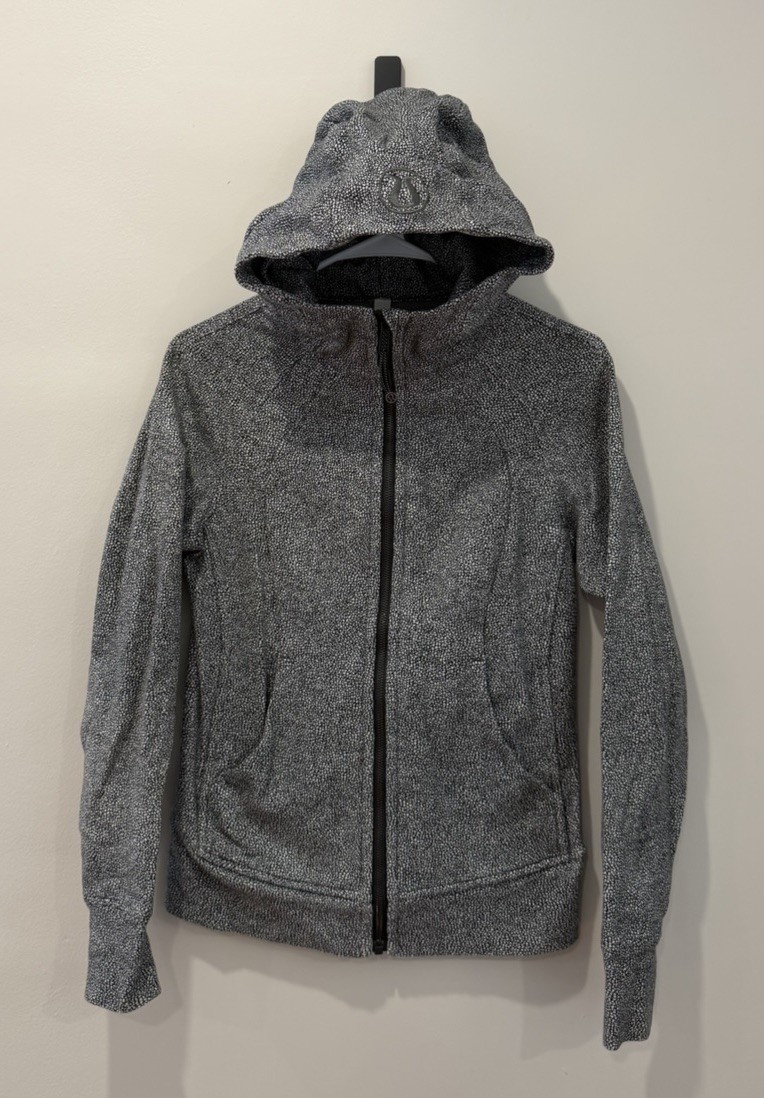 Lululemon Size 4 Scuba Full-Zip Hoodie Heathered Grey Lululemon Size 4 Scuba Full-Zip Hoodie Heathered Grey