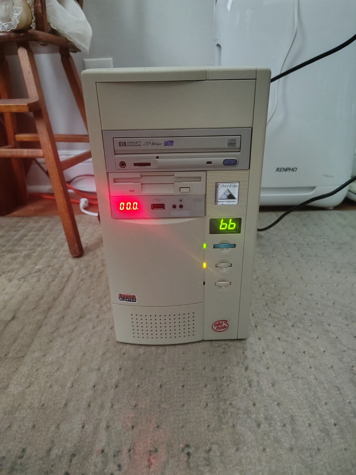 Vintage 1993 AMIBIOS 486DX American Megatrends PC Computer Works Vintage 1993 AMIBIOS 486DX American Megatrends PC Computer Works
