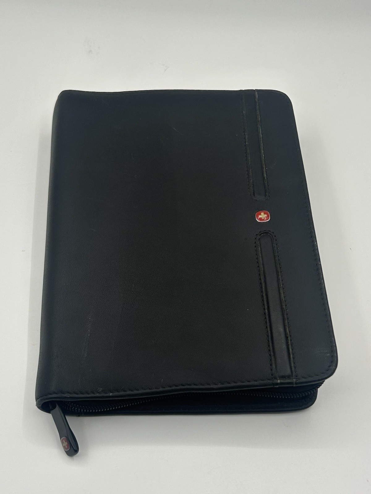 WENGER SwissArmy Black Zip Around Portfolio Organizer Business Note Taking Case WENGER SwissArmy Black Zip Around Portfolio Organizer Business Note Taking Case
