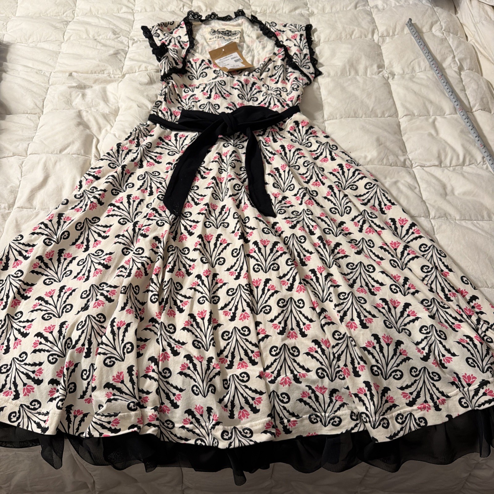 effie\'s heart dress Size Small Black With Pink Rose Pattern