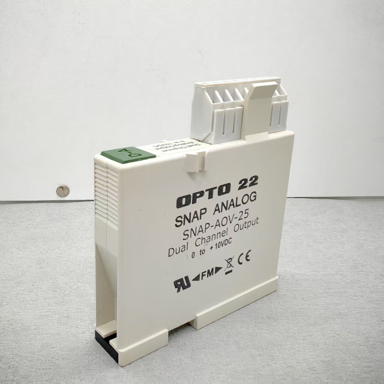 OPTO 22 SNAP-AOV-25  Module  NEW OPTO22 0PT022