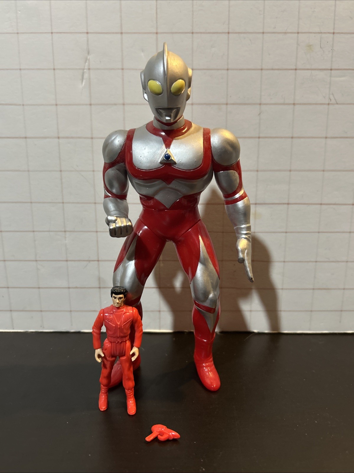 Vtg 1990 Tsuburaya Ultraman Collectable Action Figure 8\