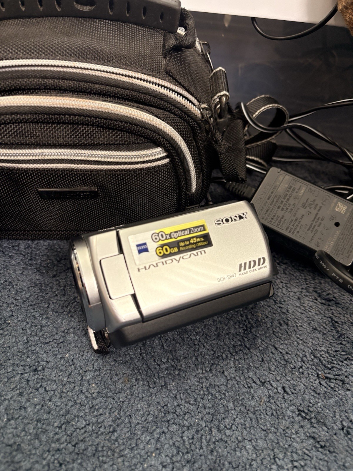 Sony Handycam DCR-SR47 Silver Sony Handycam DCR-SR47 Silver