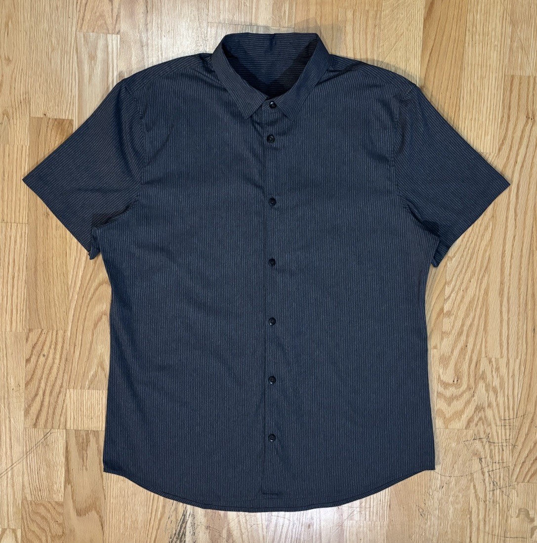 Lululemon Airing Easy Short Sleeve Button Down Shirt Men’s Medium 
