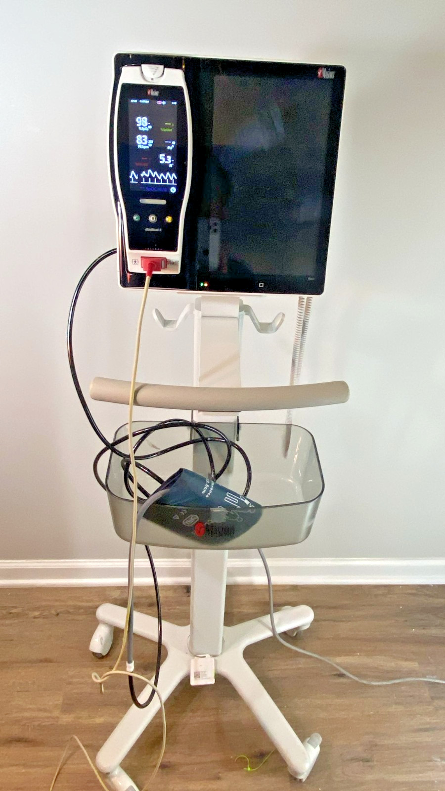 Masimo Root Vital Signs Monitor with Radical 7 Module & Stand