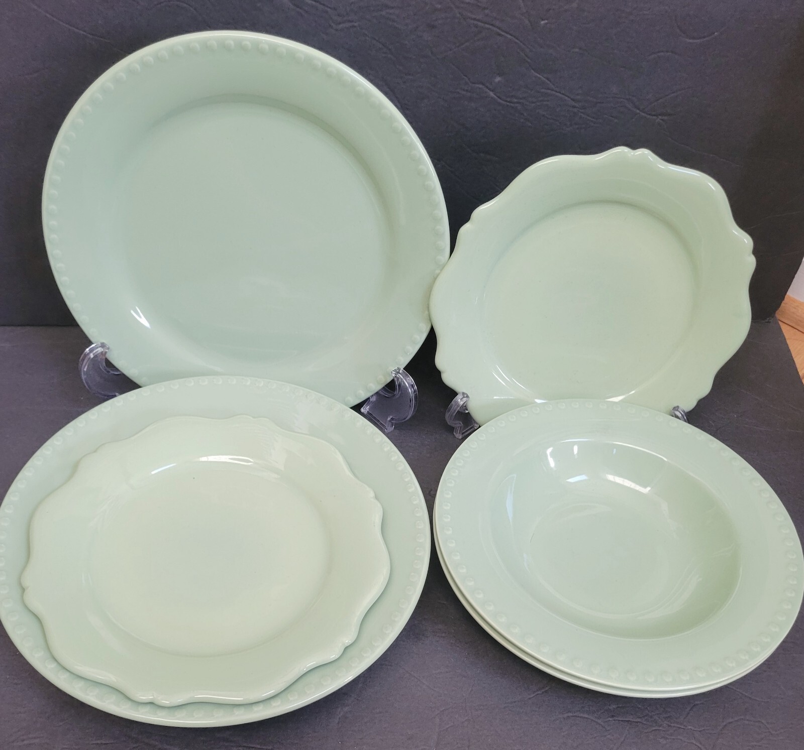 8 pc Gail Pittman Hospitality Southern Living Dinner Luncheon Plates & Bowls 8 pc Gail Pittman Hospitality Southern Living Dinner Luncheon Plates & Bowls