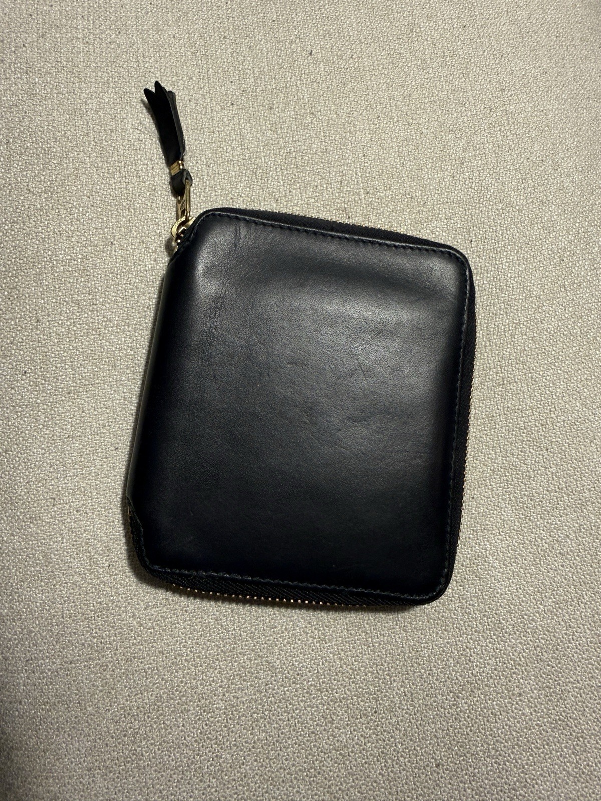Comme des Garcons Navy Zip-Around Bifold Men’s Wallet Made in Spain Comme des Garcons Navy Zip-Around Bifold Men’s Wallet Made in Spain