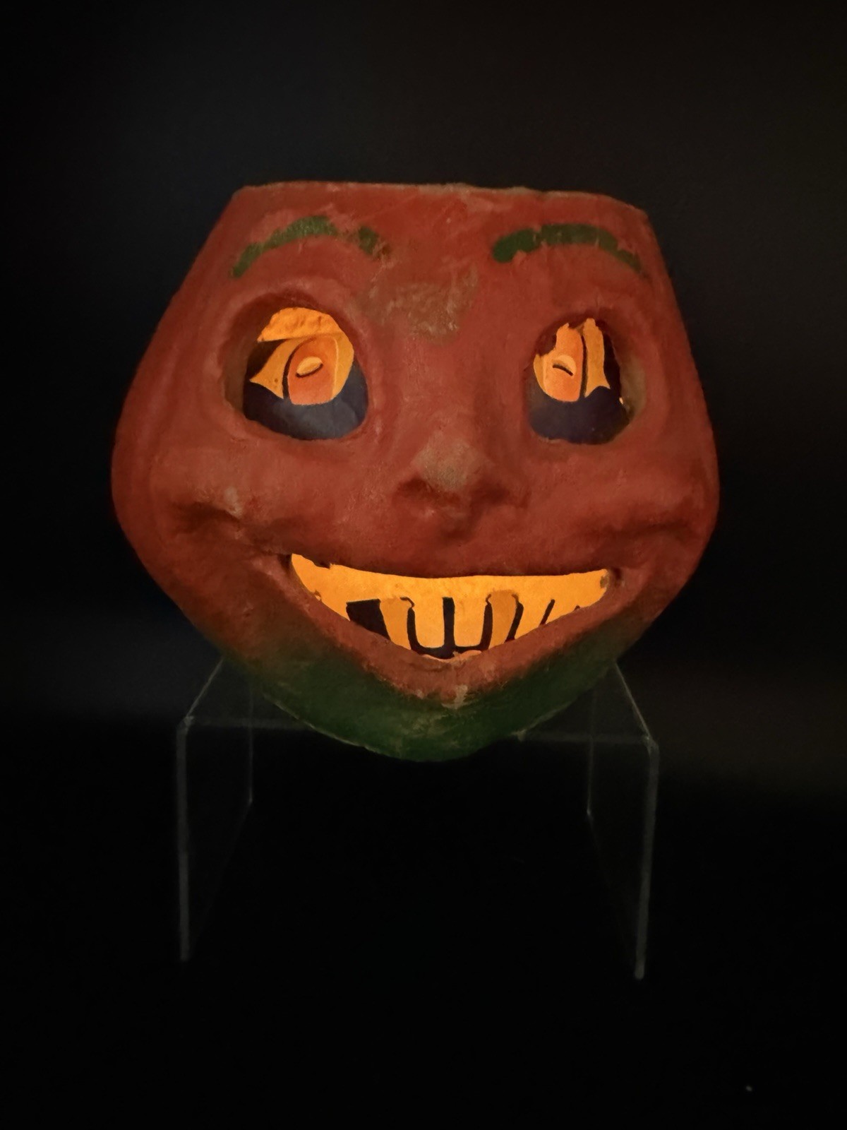 Vintage Halloween Paper Mache Pulp Jack O\' Lantern. Vintage Halloween Paper Mache Pulp Jack O\' Lantern.