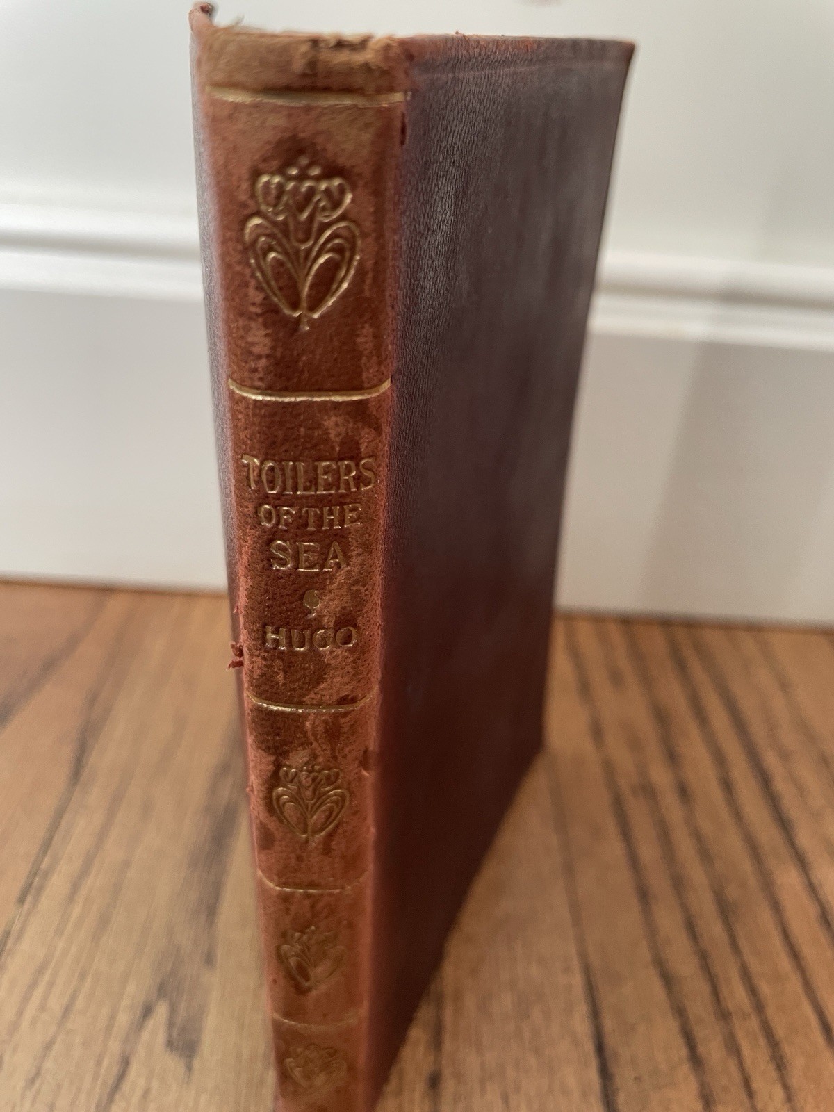 The Toilers of the Sea -Victor Hugo- RARE Antique early Edition Leather Cover The Toilers of the Sea -Victor Hugo- RARE Antique early Edition Leather Cover