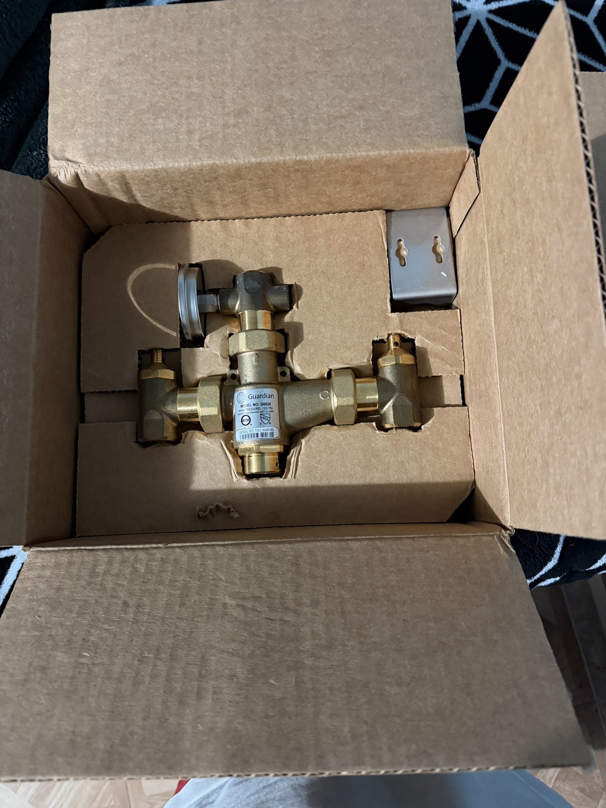 Guardian G6020 Thermostatic Mixing Valve