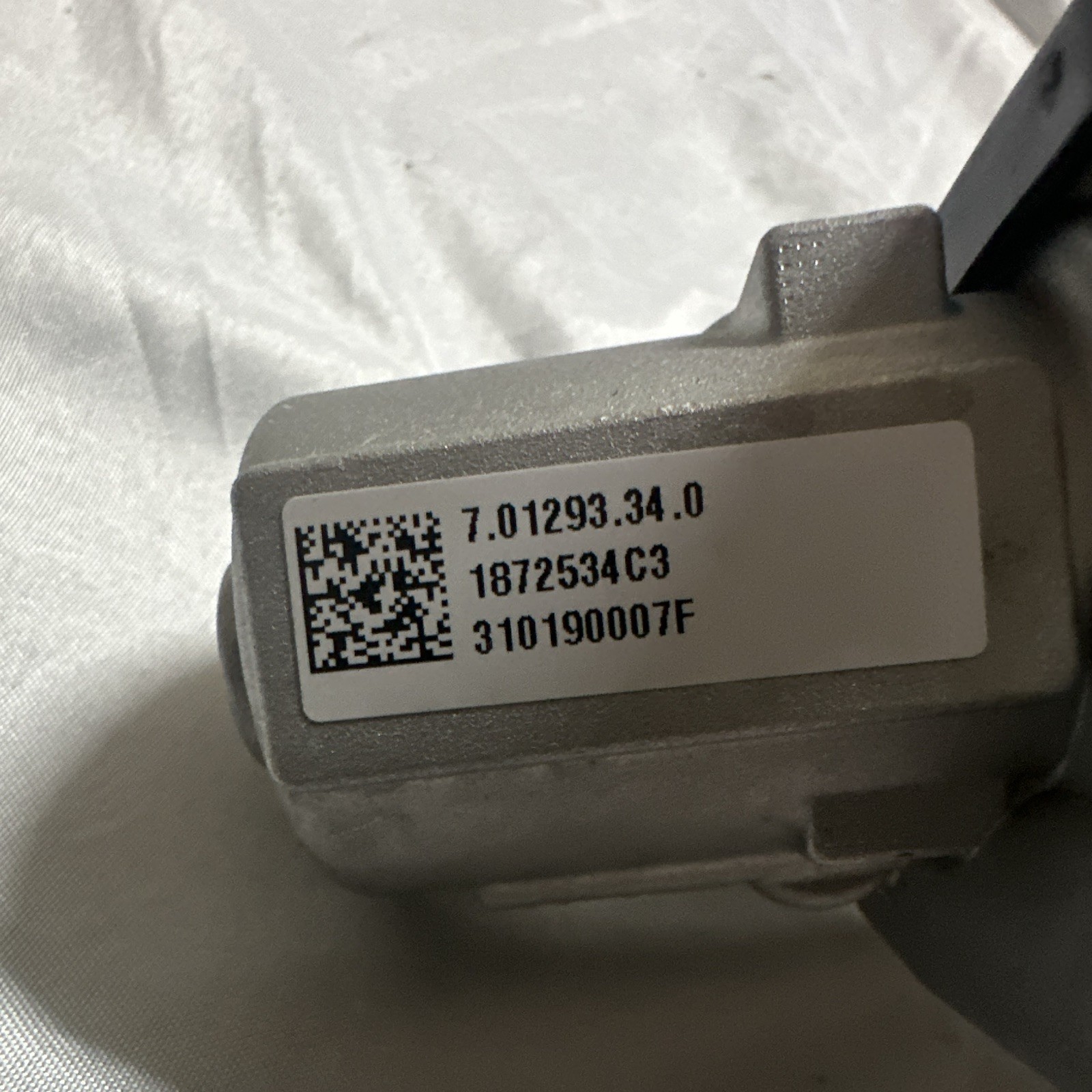 PIERBURG OEM EGR VALVE – INTERNATIONAL MAXXFORCE 7 – 1872534C3 – 7.01293.34.0 – PIERBURG OEM EGR VALVE – INTERNATIONAL MAXXFORCE 7 – 1872534C3 – 7.01293.34.0 –