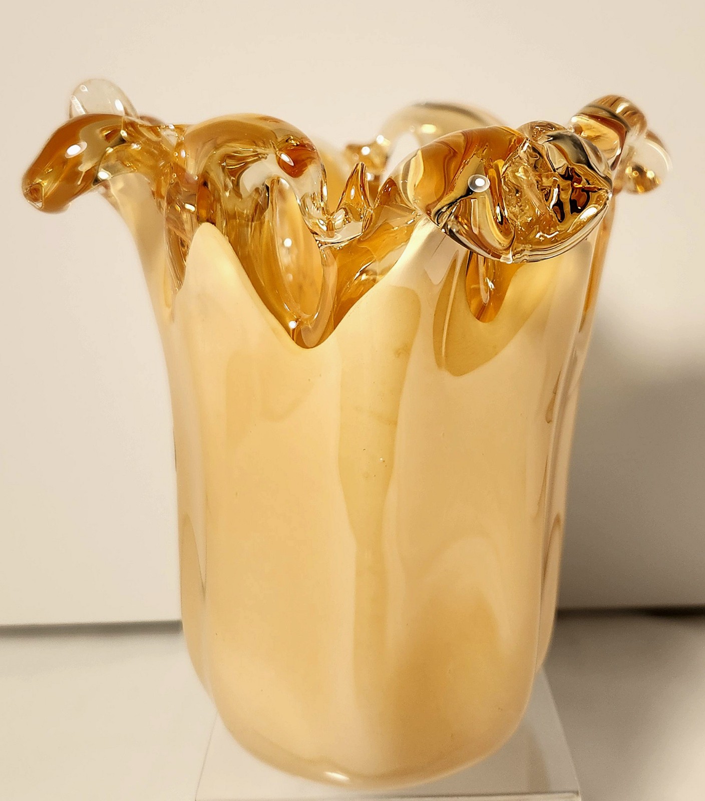 Vintage Murano Art Glass Vase Peach Golden \'White Cristal\' Hand Blown Ruffled 5\'