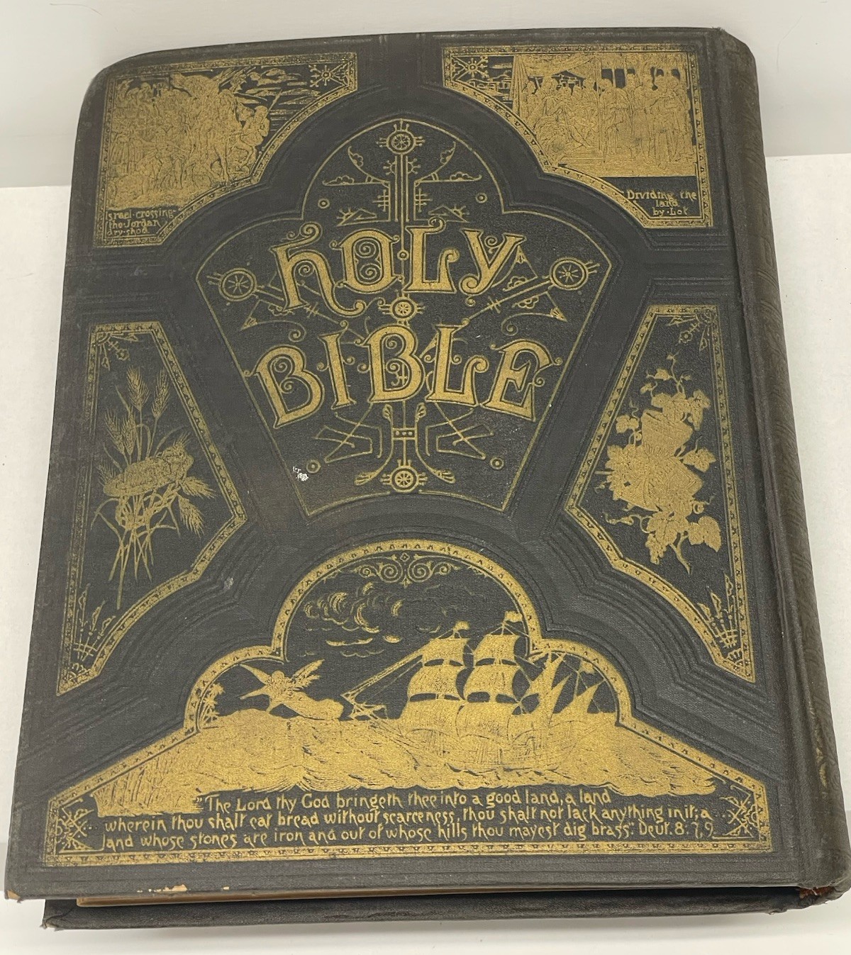 1903 A.J. Holman\'s Self Pronouncing Edition Tooled Leather Antique Holy Bible 1903 A.J. Holman\'s Self Pronouncing Edition Tooled Leather Antique Holy Bible