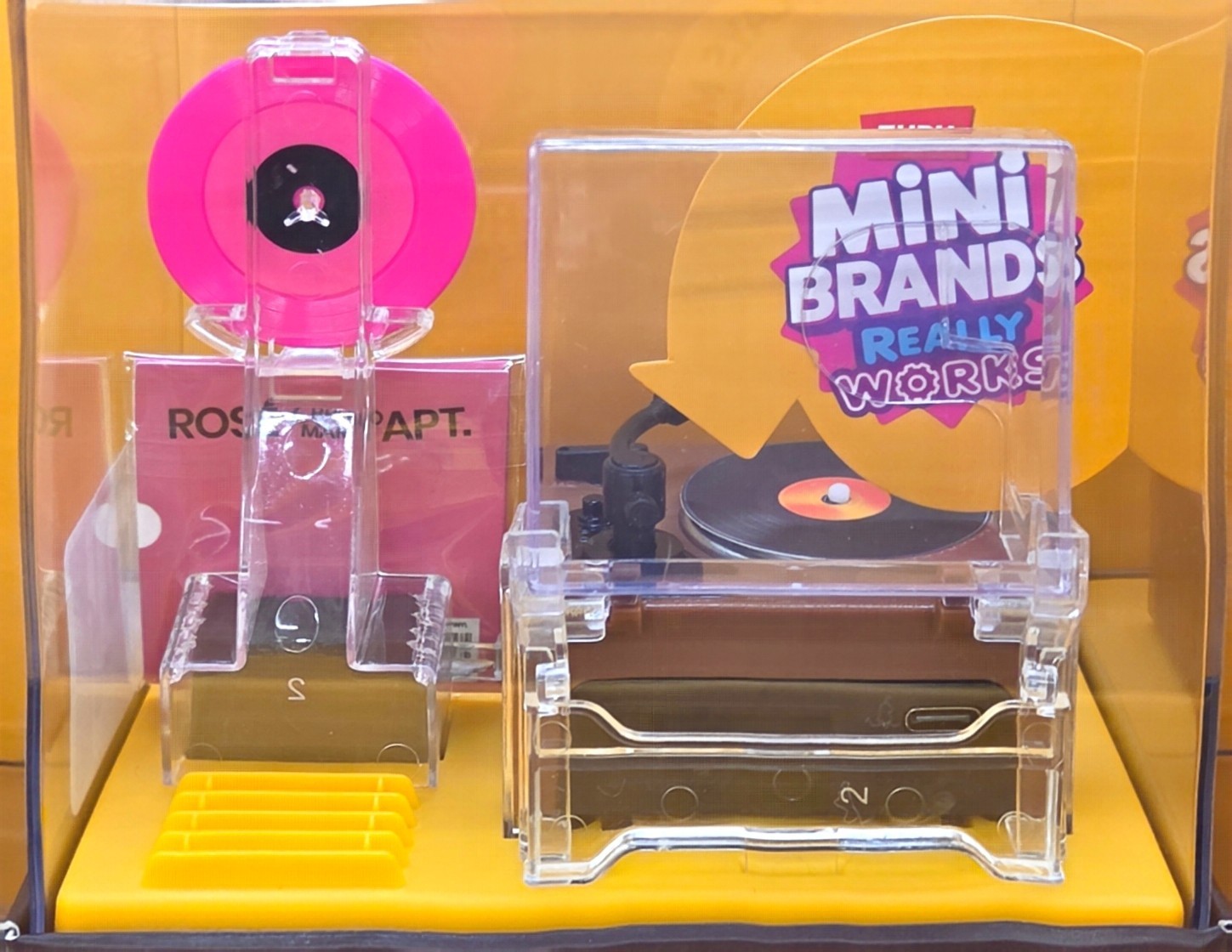 Mini Brands Mini Vinyls Playset with Three Capsules Mini Brands Mini Vinyls Playset with Three Capsules
