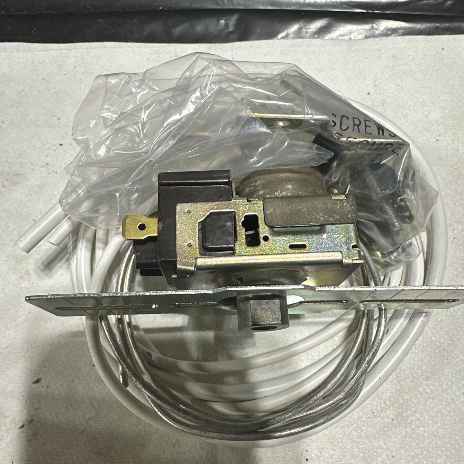 Vintage FSP 482110 Thermostat Kit Vintage FSP 482110 Thermostat Kit