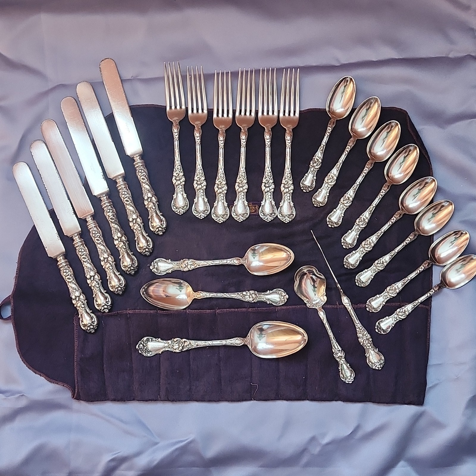 Vintage (1903-1917) 1835 R Wallace Silver Plated Floral silver plate flatware Vintage (1903-1917) 1835 R Wallace Silver Plated Floral silver plate flatware