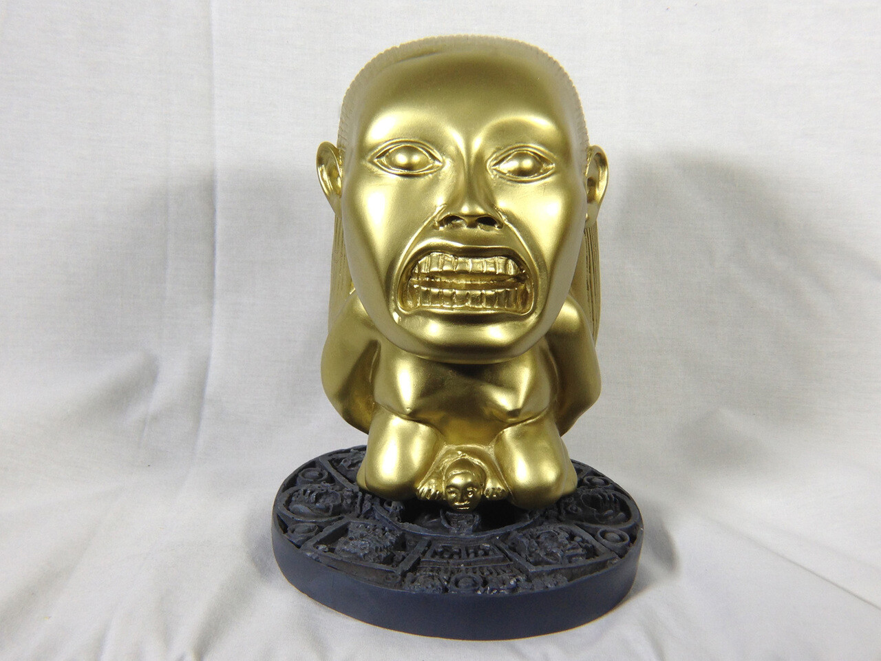 Raiders of the Lost Ark, Golden Idol of Fertility, Solid Resin, Jungle Stand