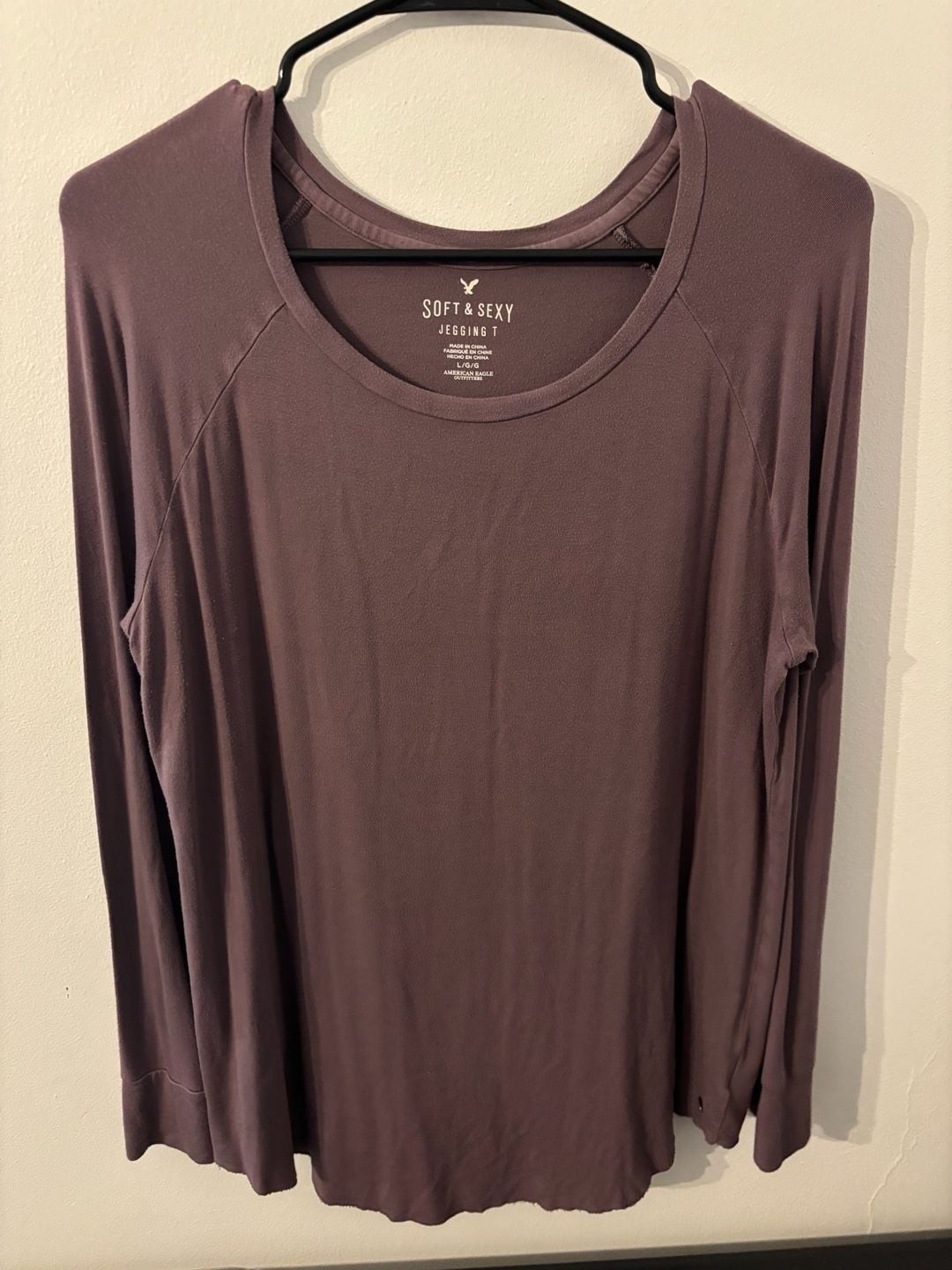 American Eagle Outfitters Soft & Sexy Jegging T Size L Purple Long Sleeve