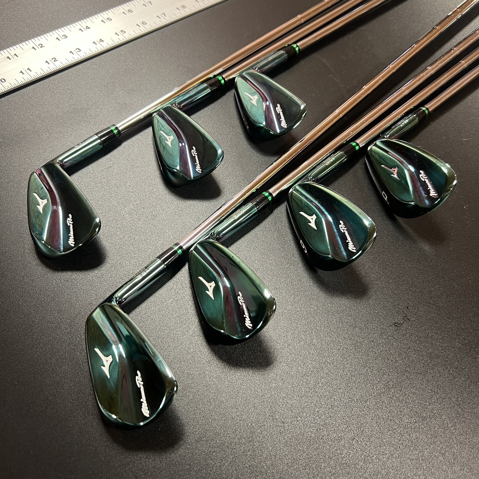 Mizuno Pro 241 Azalea Limited Edition Iron set 7pcs 4-P DG TourIssue S200 No Box