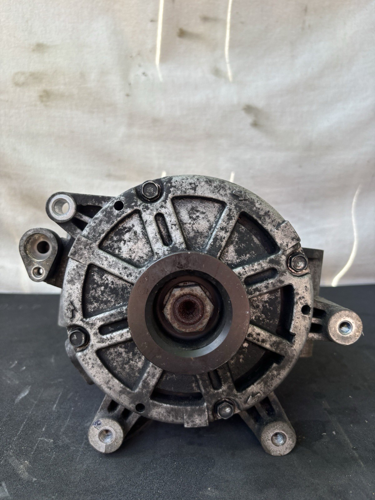 Alternator 94860301504 Fits 05-06 PORSCHE CAYENNE S Alternator 94860301504 Fits 05-06 PORSCHE CAYENNE S