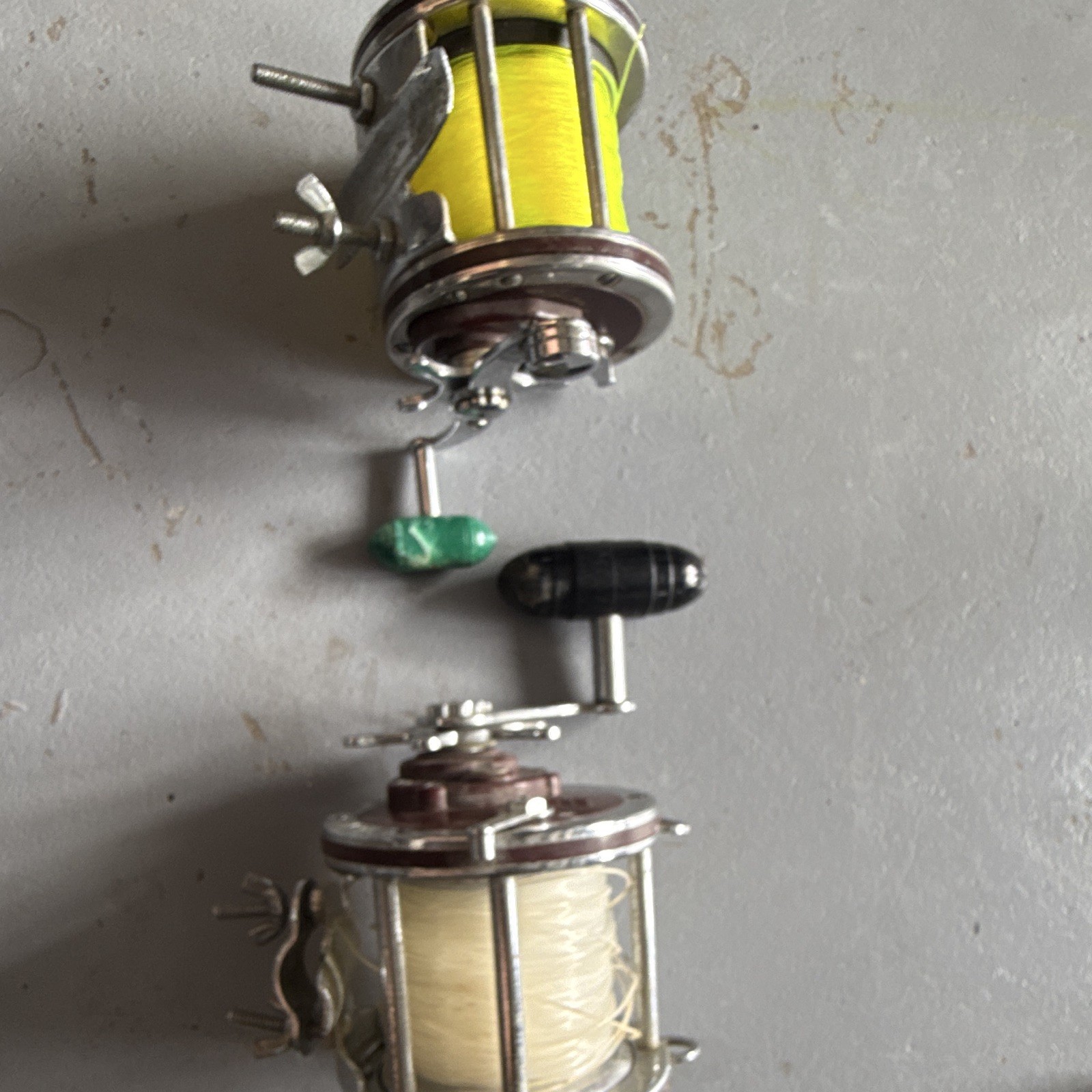 Lot of 2 Vintage Casting Fishing Reels Penn senator 112 H Penn 113 H ￼