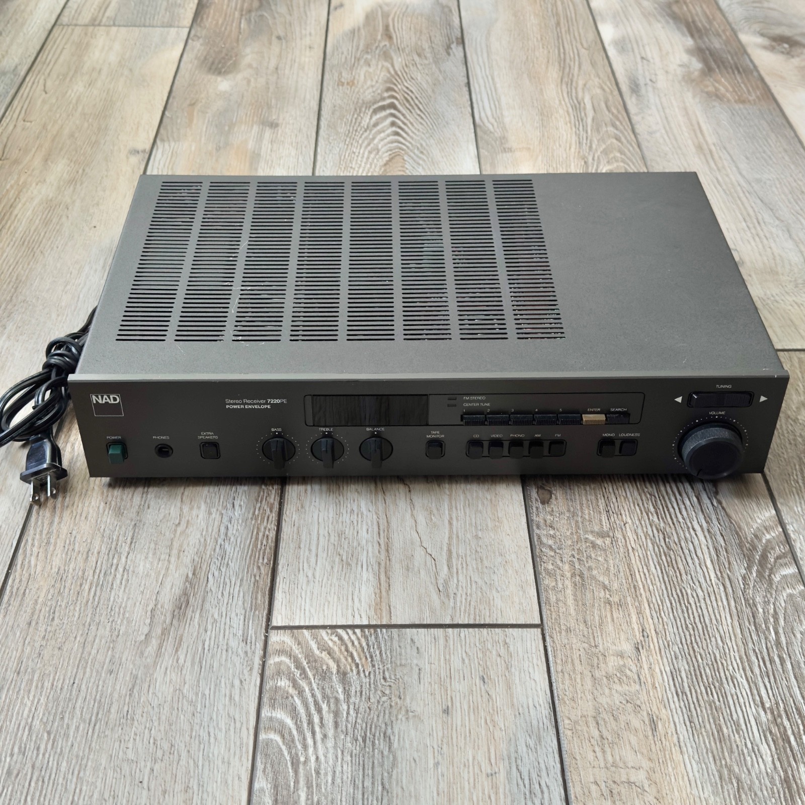 NAD Stereo Receiver 7220PE Power Envelope Works But Has A Hum Read