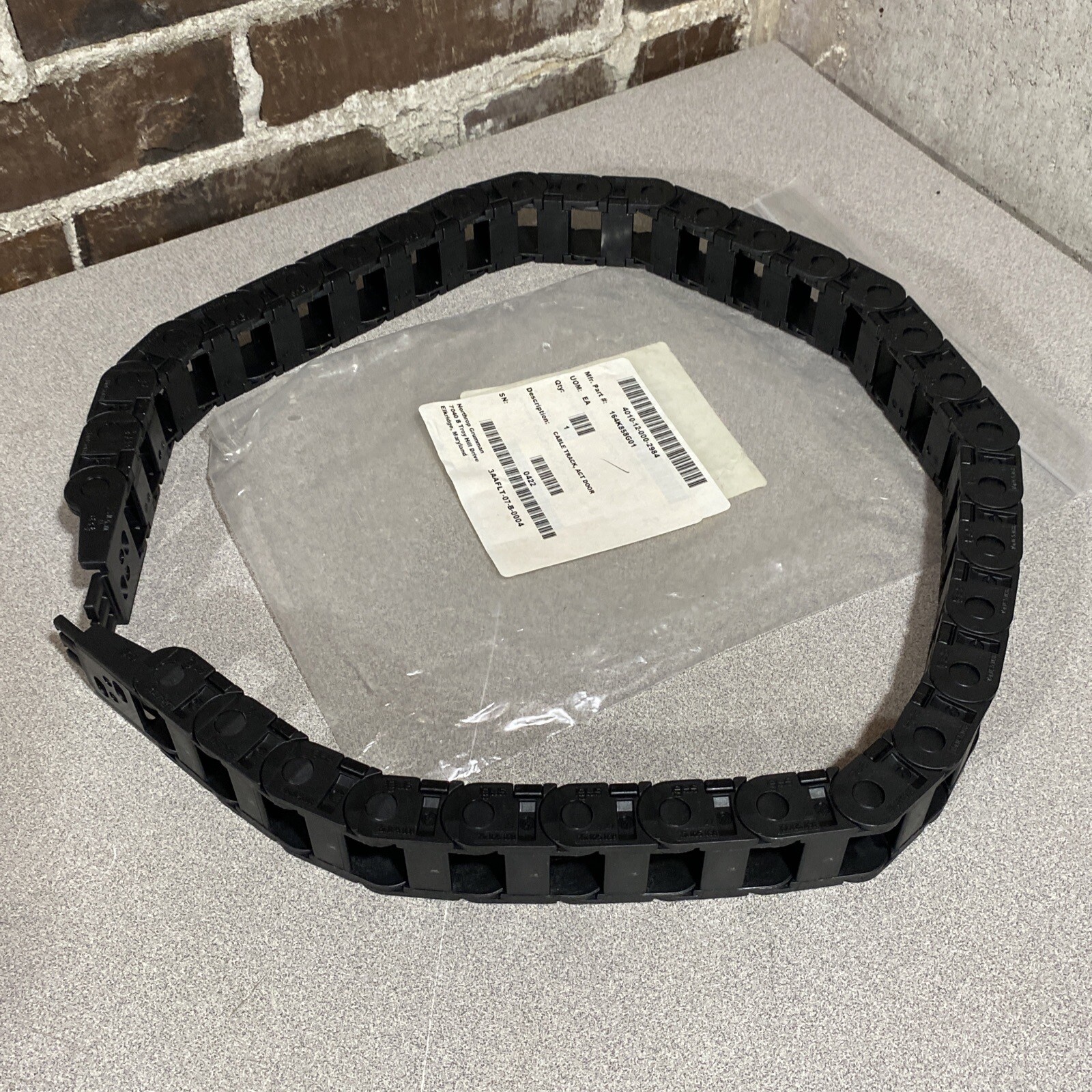 Igus Cable Track 15i.015.125 Or 170.2 With 31 Links - Igus Cable Track 15i.015.125 Or 170.2 With 31 Links -