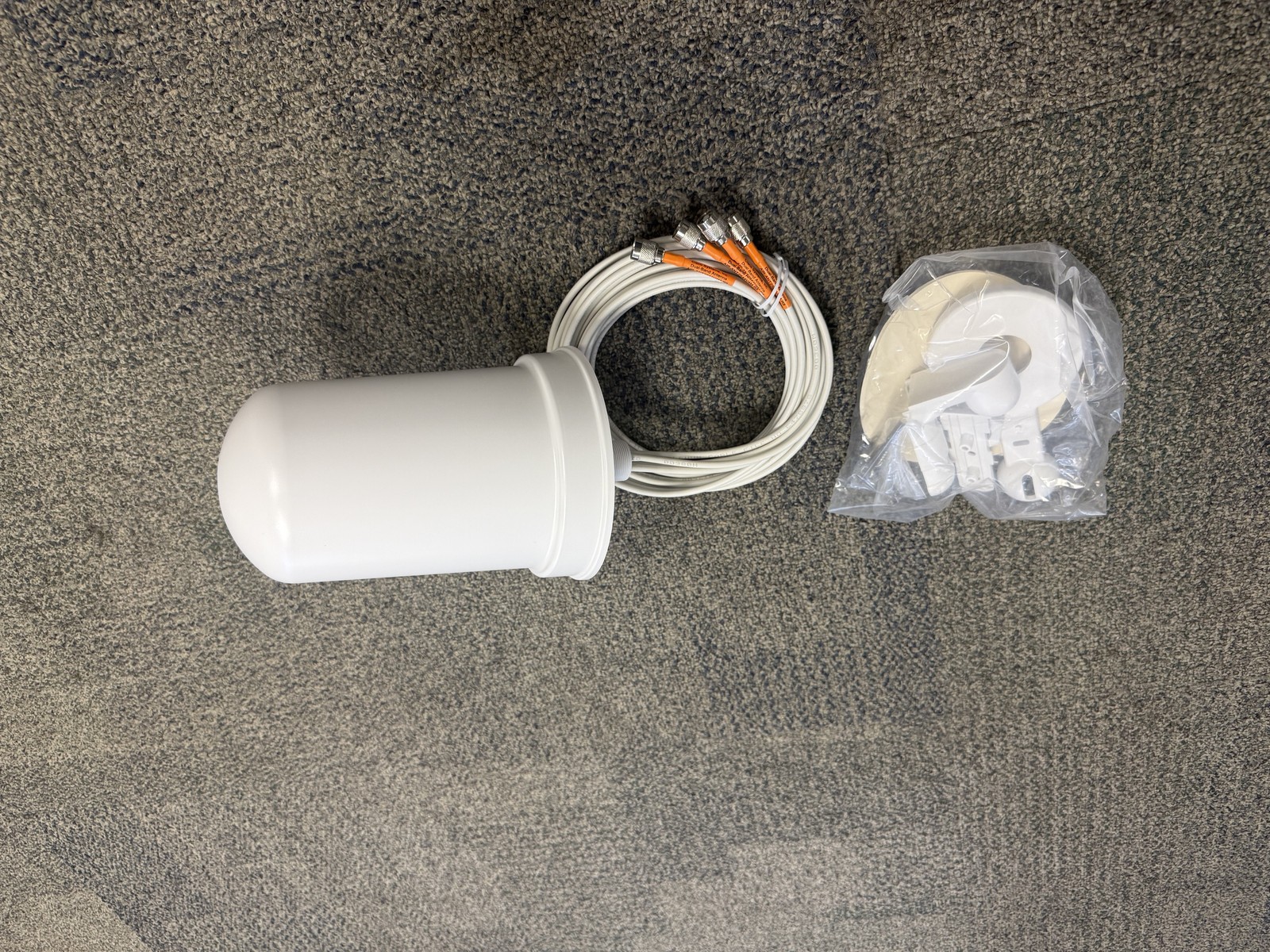 NEW Cisco Aironet AIR-ANT2544V4M-R8 Dual-Band MIMO Antenna 