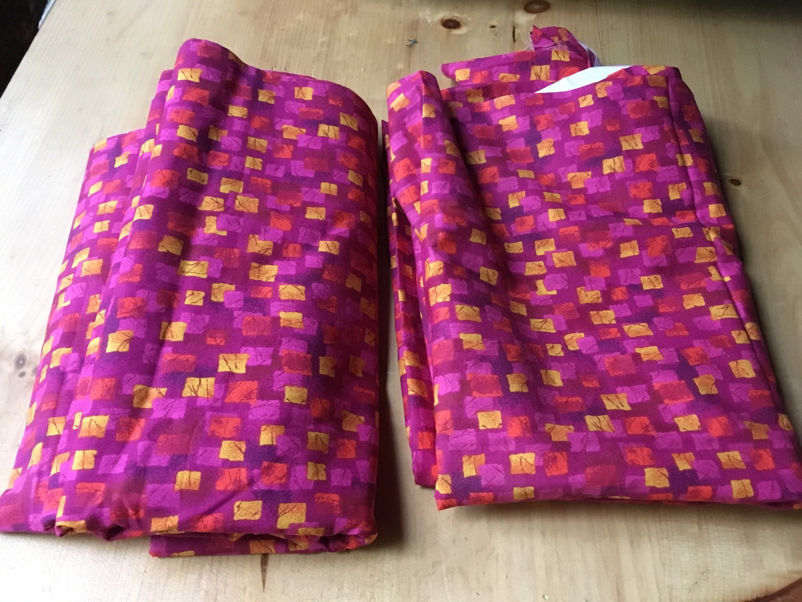 Vtg 1998 Classic Cottons FCI Quilting Fabric Lot 2 Pcs Red Pink Orange Geometric Vtg 1998 Classic Cottons FCI Quilting Fabric Lot 2 Pcs Red Pink Orange Geometric