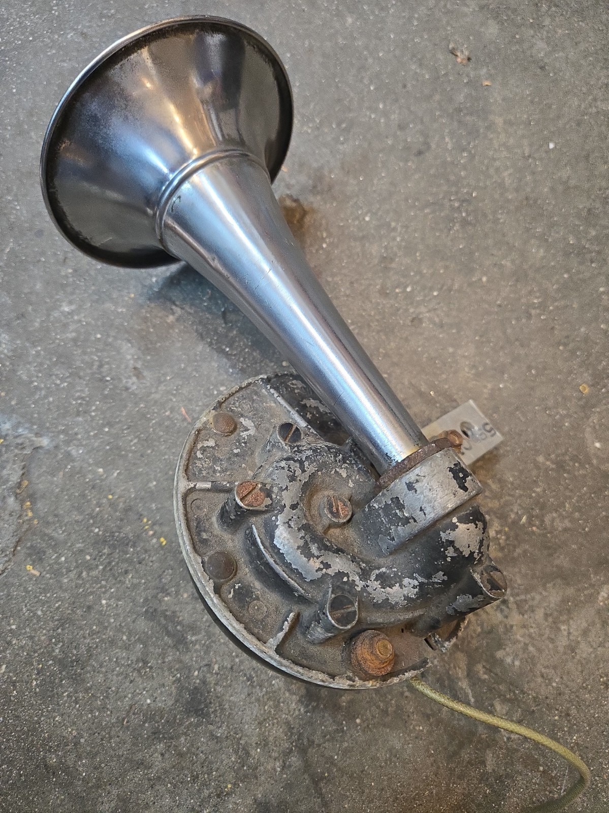 Vintage 1930\'s Delco Remy ELECTRIC HORN Original 6 volt K-33