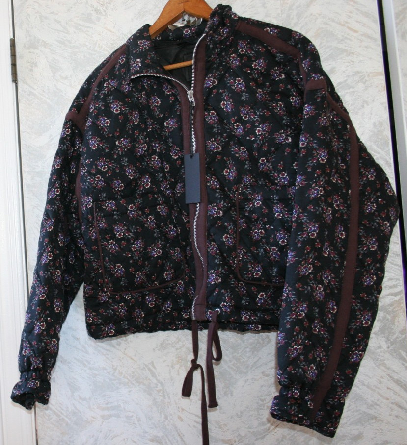 BLANKNYC boxy quilted lined filled jacket Small Zipper Pockets Black floral NWT BLANKNYC boxy quilted lined filled jacket Small Zipper Pockets Black floral NWT